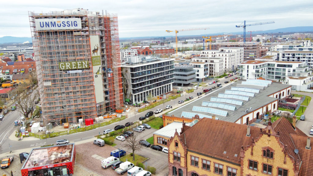 Das Gr Ne Wahrzeichen Der Green City Freiburg Zas Online Klartext